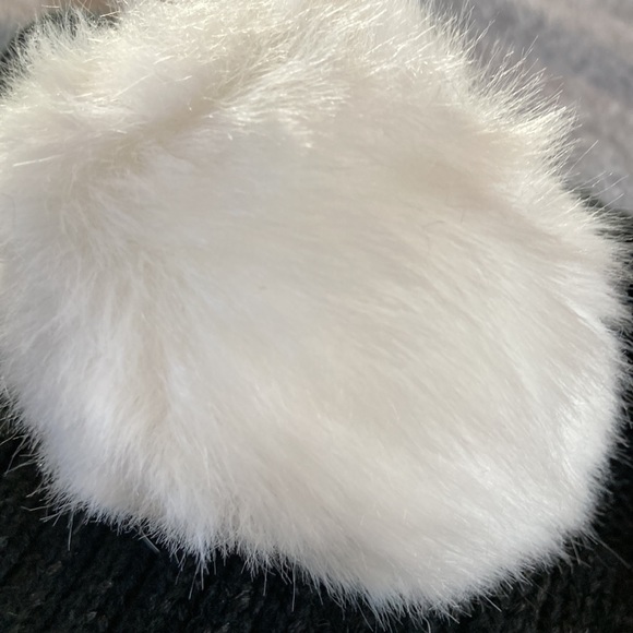 NWOT ⭐️AMERICAN GIRL Kids Black Sparkly Winter Beanie with White Pompom - Picture 3 of 5